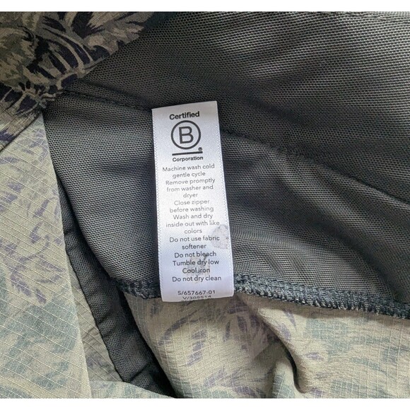 Women's Athleta Trekkie North Printed Shorts Size 26 Ripstop Outdoors Army Green - Picture 9 of 13